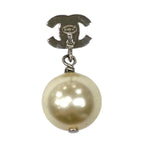 Chanel Earrings Pearl CC Logo Metal Silver White — view 4