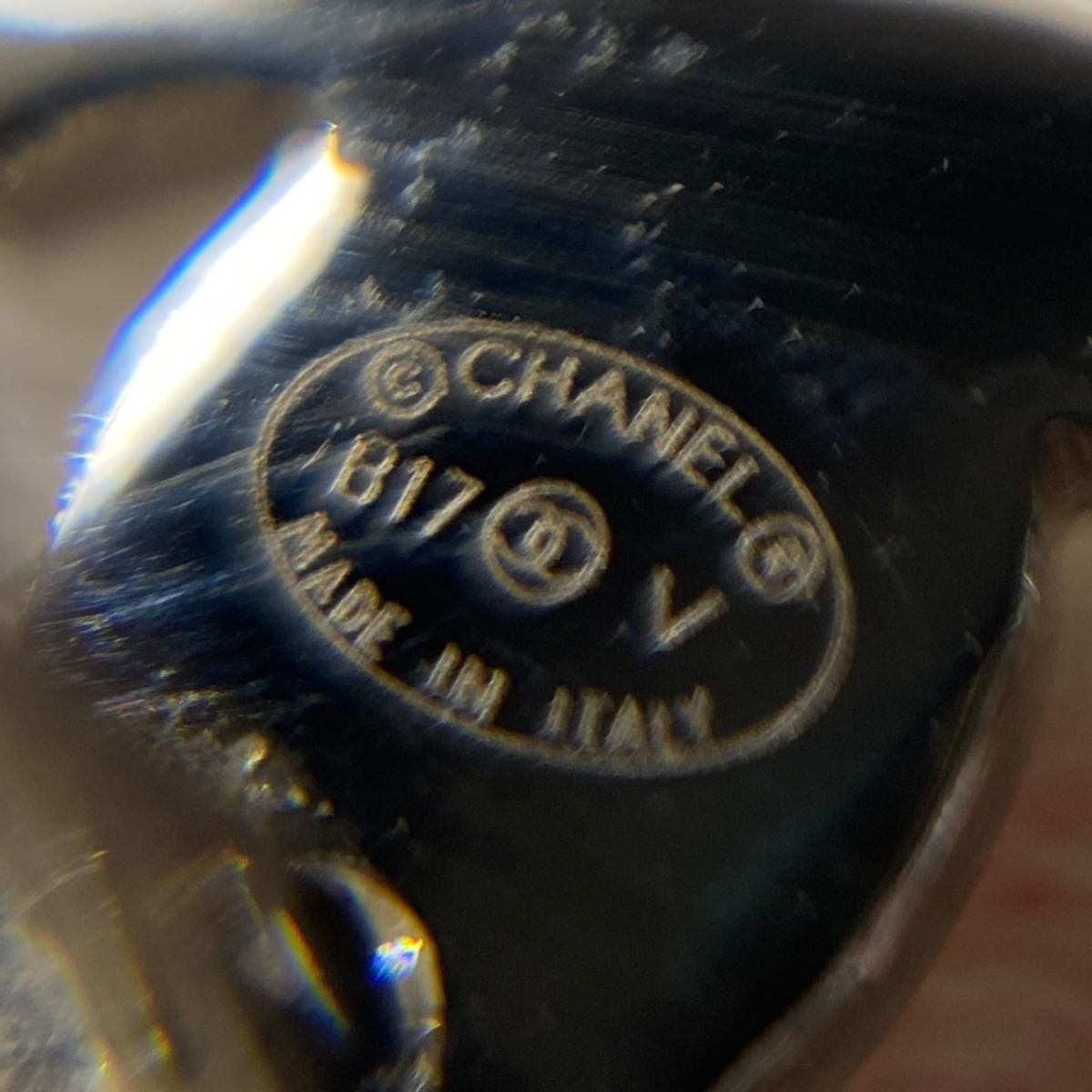Chanel Earrings Pearl CC Logo Metal Silver White — view 7