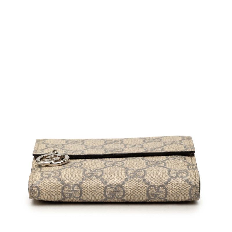 Gucci GG Supreme Interlocking W Hook Bifold W/wallet Charm Beige — view 3