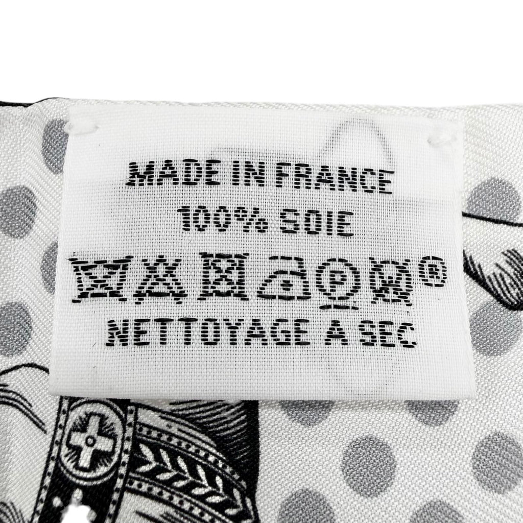 Hermes Cavalier en Formes Silk 100% Scarf Gray White — view 7
