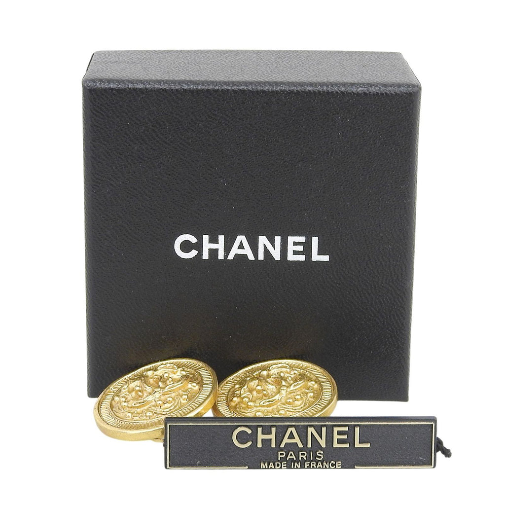 Chanel Vintage CC Logo Round Earrings Gold — view 2