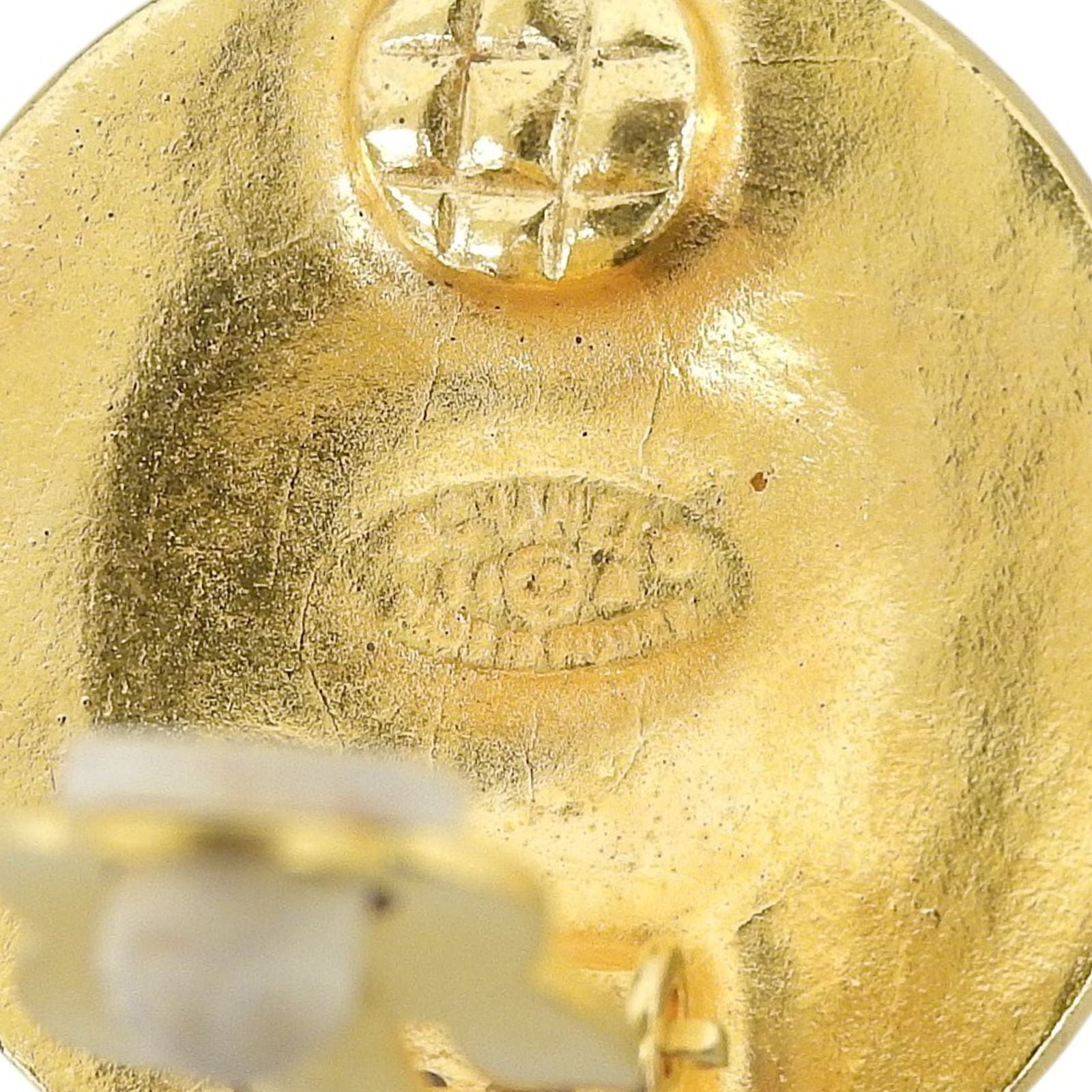 Chanel Vintage CC Logo Round Earrings Gold — view 8