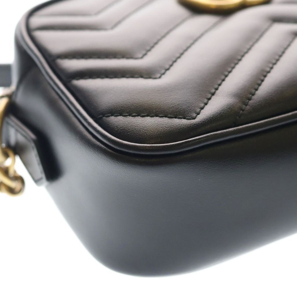 Gucci GG Marmont Quilting Shoulder Bag Quilted Leather Black — view 5