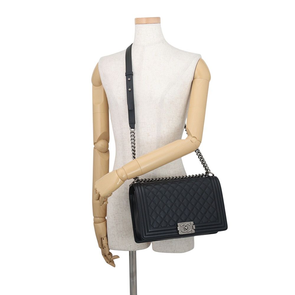 Chanel Chain Shoulder Bag Boy Large Quilted CC Logo Lambskin Black — view 5