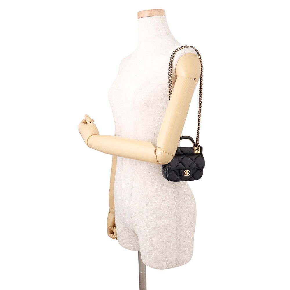 Chanel Chain Shoulder Bag Quilted CC Logo Lambskin Black — view 4