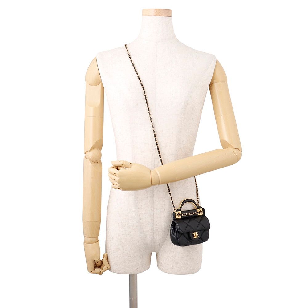 Chanel Chain Shoulder Bag Quilted CC Logo Lambskin Black — view 5