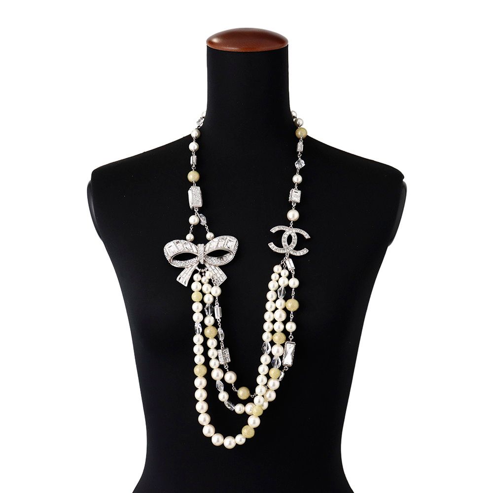 Chanel Necklace CC Logo Ribbon Motif Rhinestone Faux Pearl 08 — view 4
