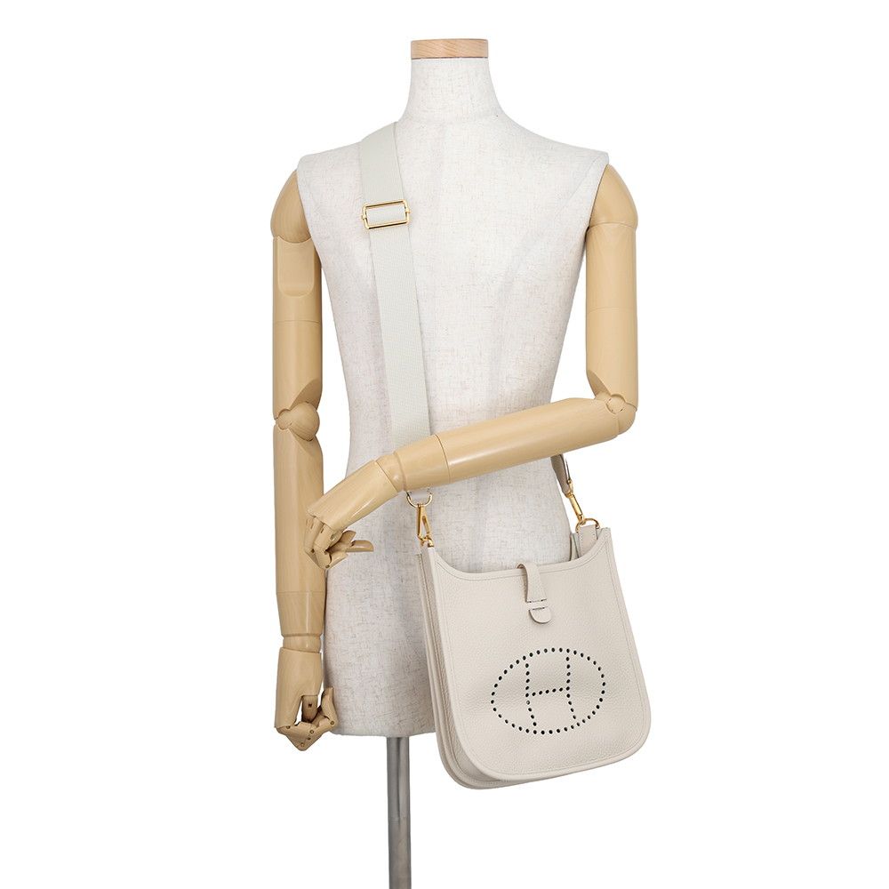 Hermes Shoulder Bag Evelyne 3 23 Cles Gold Taurillon Clemence — view 4