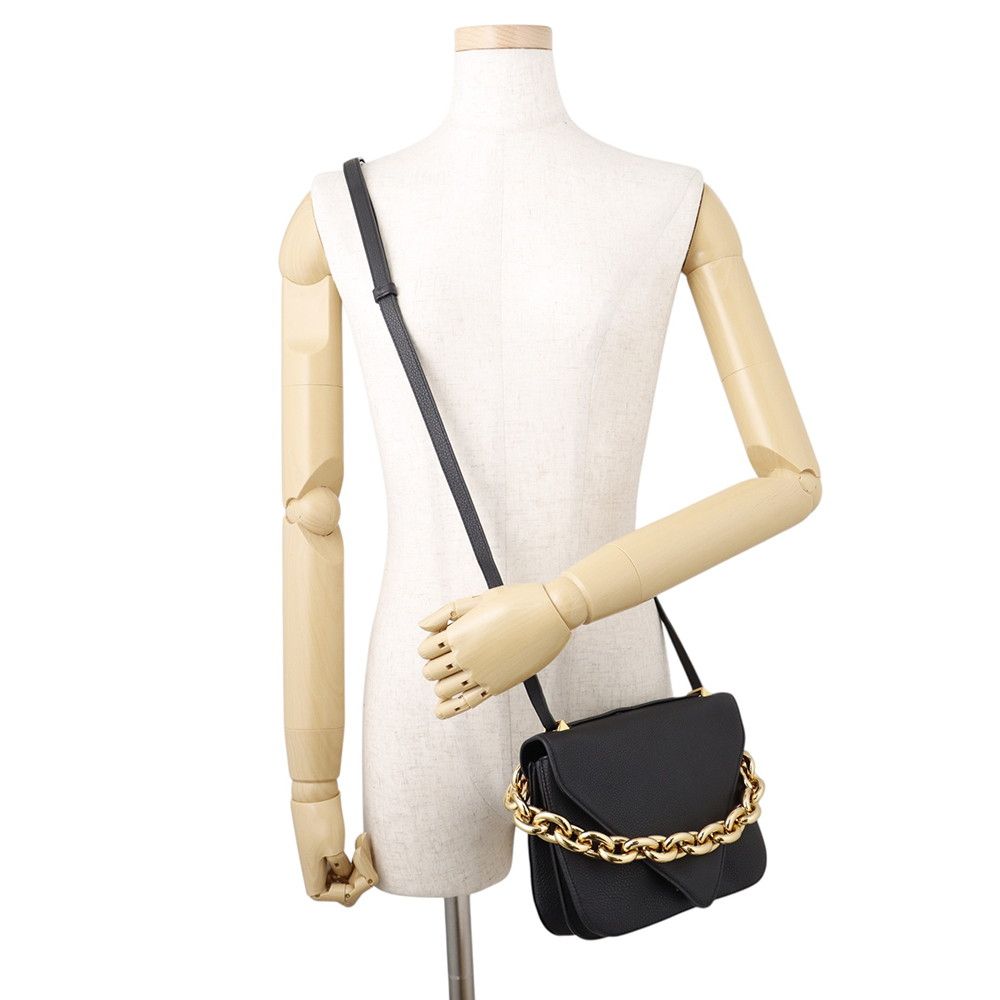 Bottega Veneta Shoulder Bag Mount Envelope Leather Black — view 4