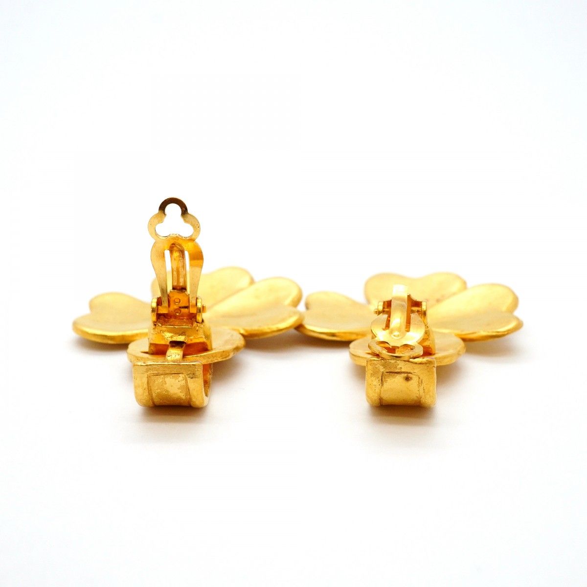 Chanel Earrings Vintage CC Logo Clover Motif Gold Plated — view 3