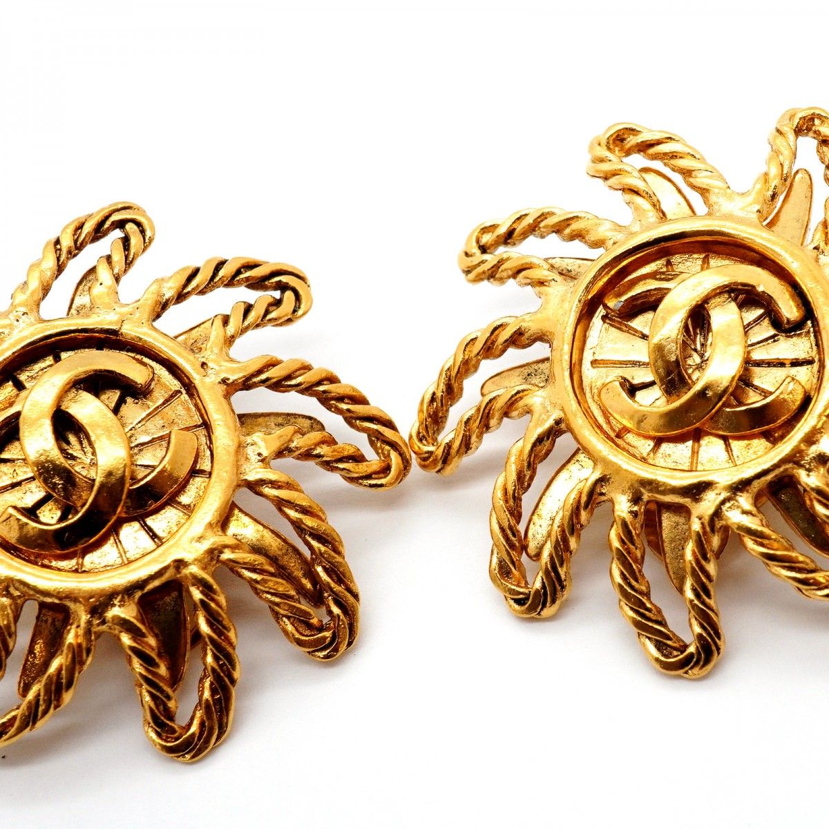 Chanel Earrings Vintage CC Logo Sun Motif Gold Plated — view 6