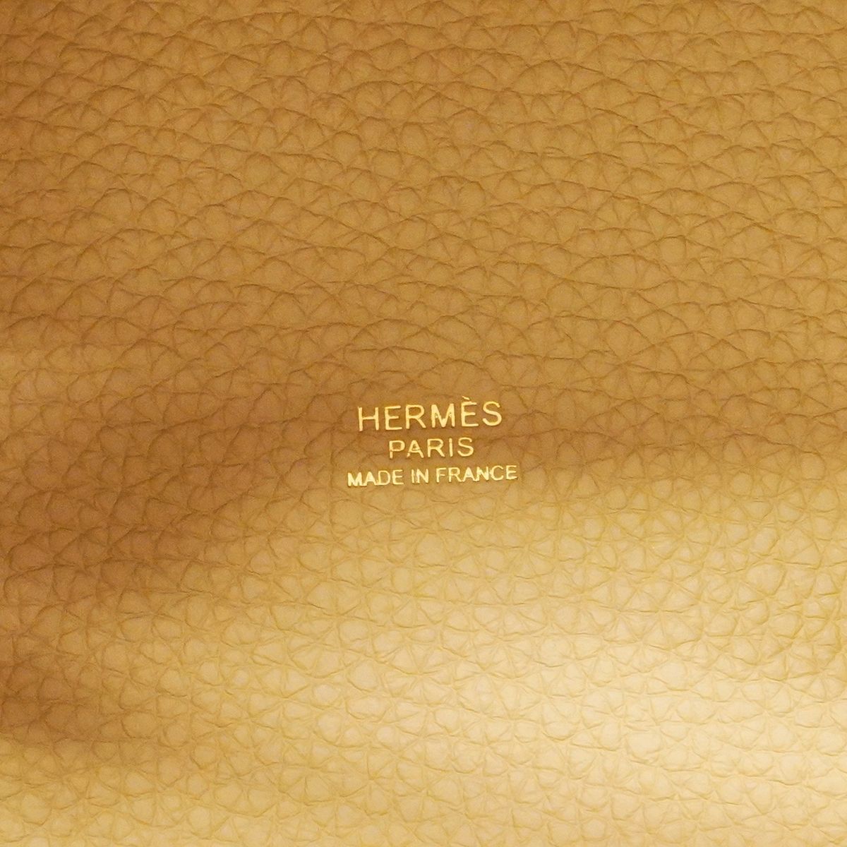 Hermes Handbag Picotin Lock PM Taurillon Clemence Trench Gold — view 5