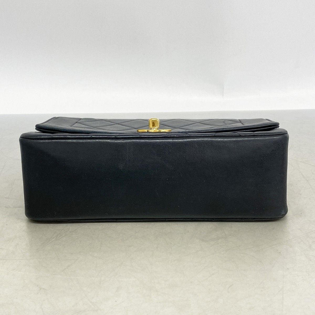 Chanel Shoulder Bag Diana Lambskin Black Gold — view 3