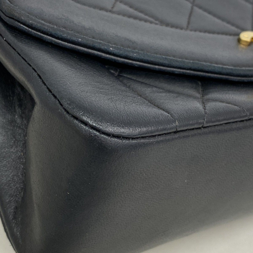 Chanel Shoulder Bag Diana Lambskin Black Gold — view 6