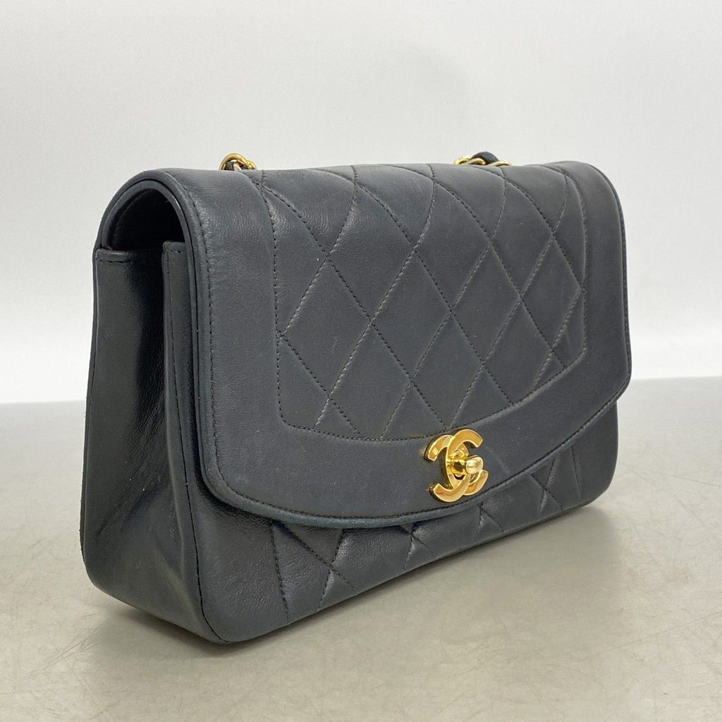 Chanel Shoulder Bag Diana Lambskin Black Gold — view 2