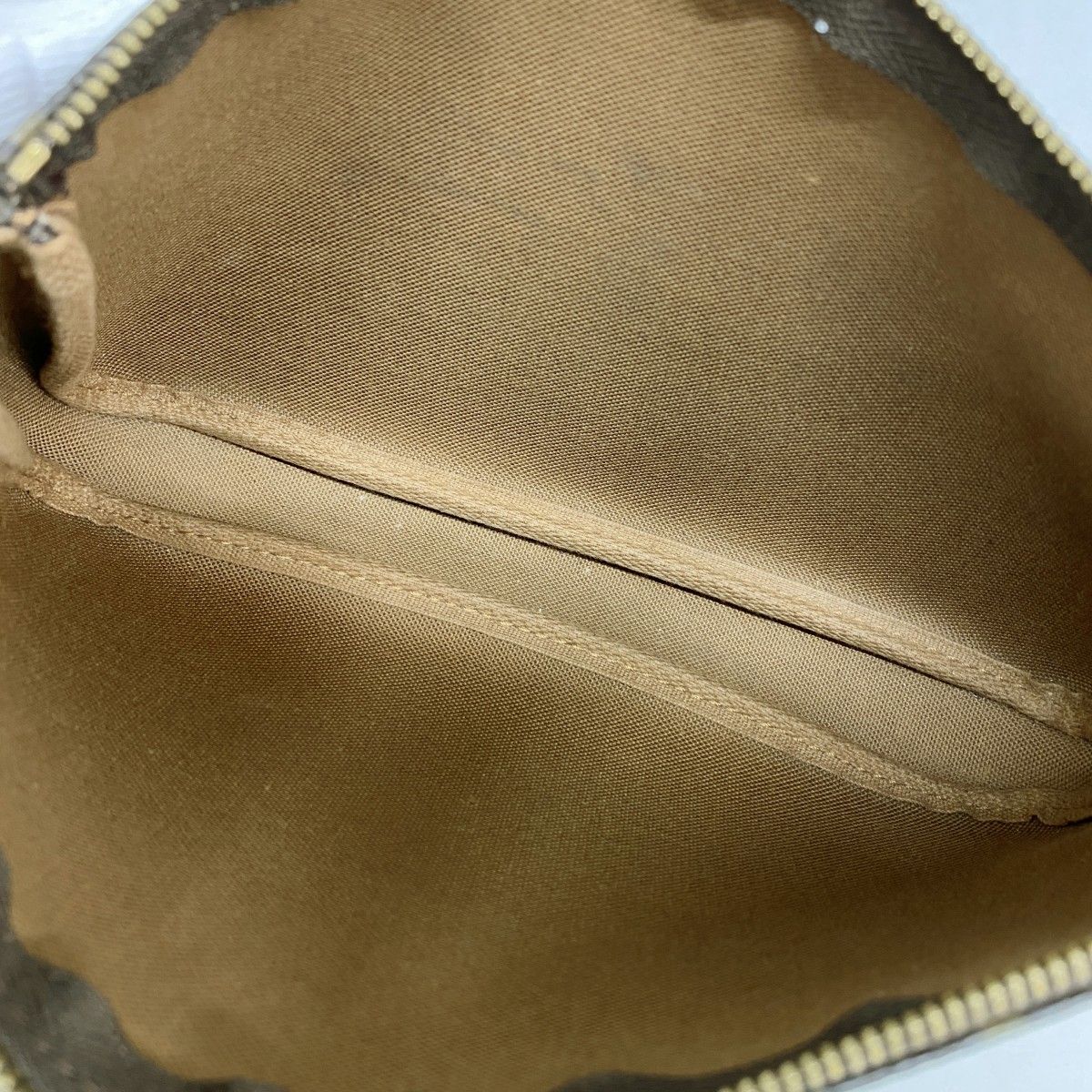 Louis Vuitton Shoulder Bag Monogram Pochette Soirle Brown — view 4