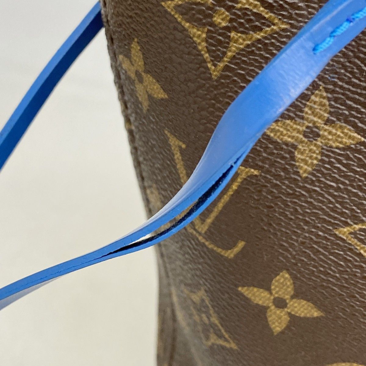 Louis Vuitton Tote Monogram Totem Neverfull MM Magenta — view 7