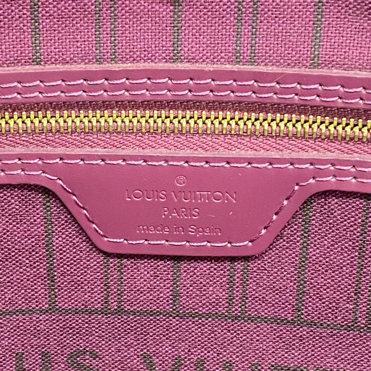 Louis Vuitton Tote Monogram Totem Neverfull MM Magenta — view 5