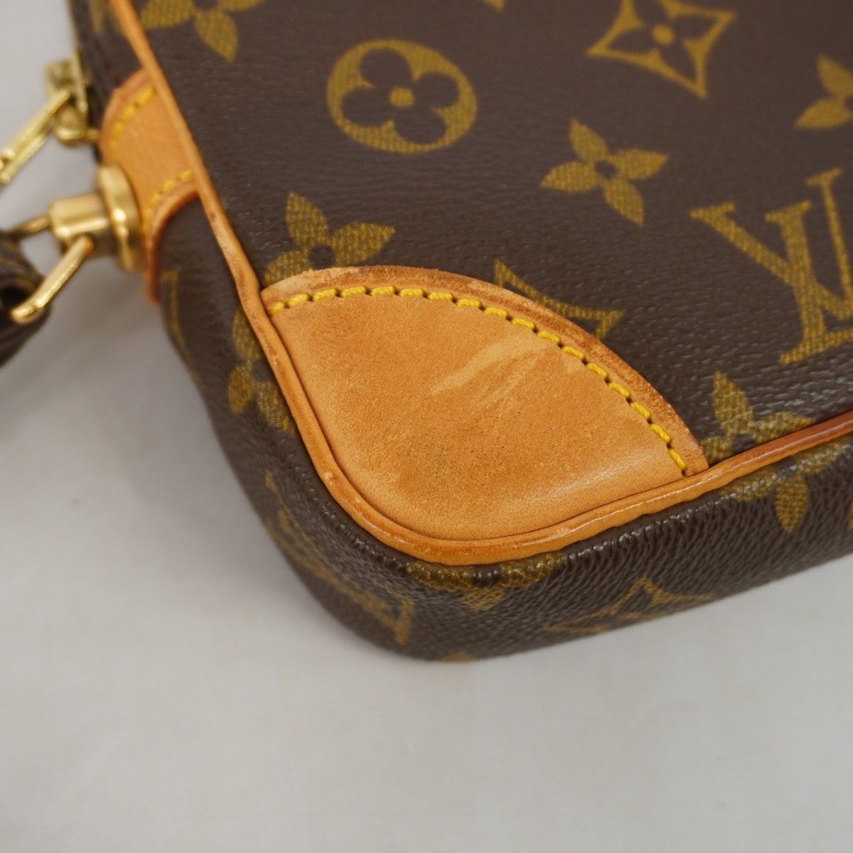Louis Vuitton Clutch Monogram Marly Dragonne PM Brown — view 6