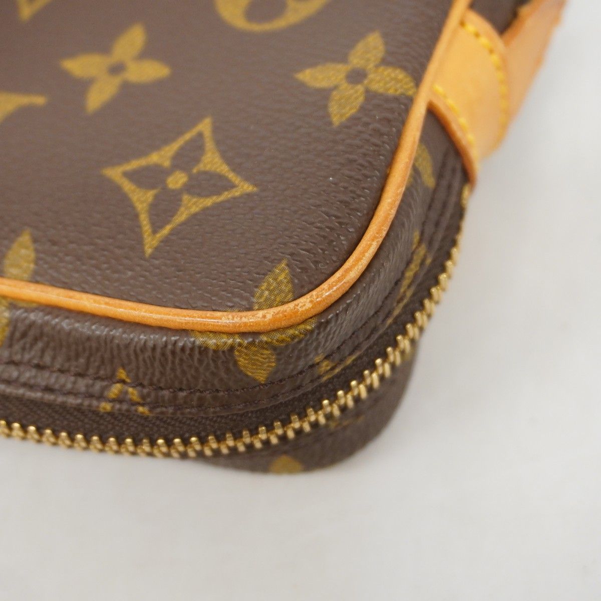 Louis Vuitton Clutch Monogram Marly Dragonne PM Brown — view 7