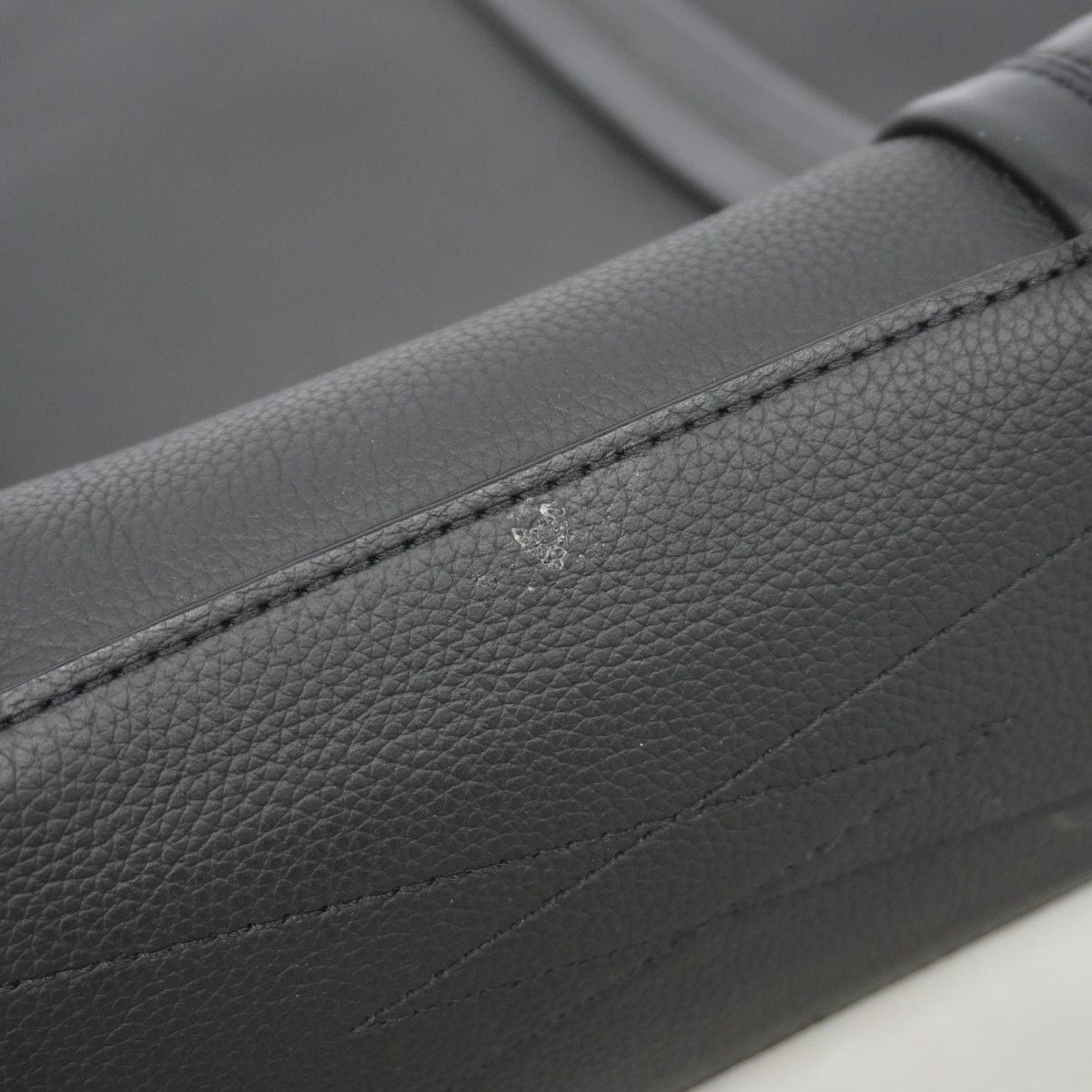 Louis Vuitton Tote Aerogram Takeoff Black — view 7