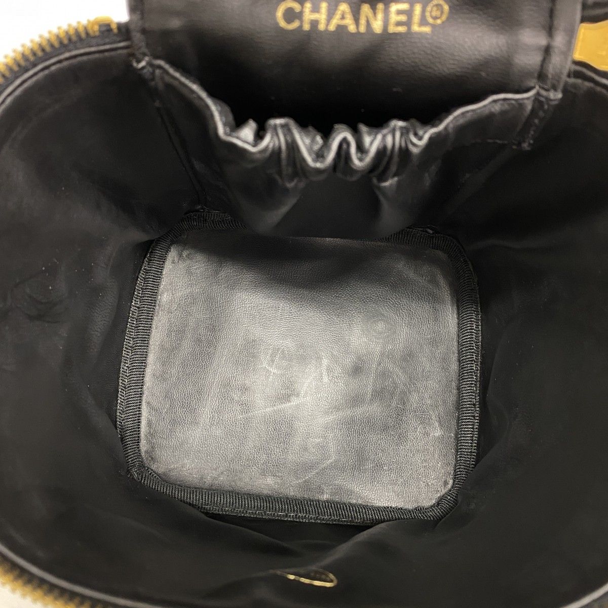Chanel Vanity Bag Bicolor Lambskin Black Gold — view 4