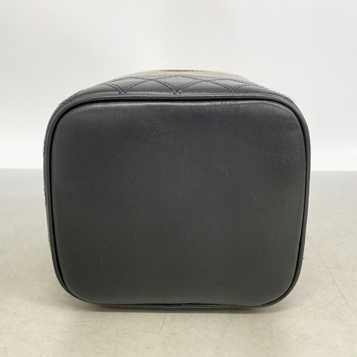Chanel Vanity Bag Bicolor Lambskin Black Gold — view 3