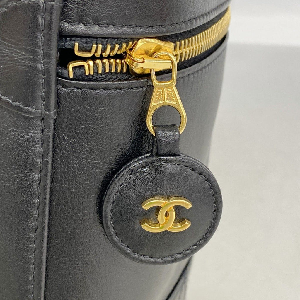 Chanel Vanity Bag Bicolor Lambskin Black Gold — view 8