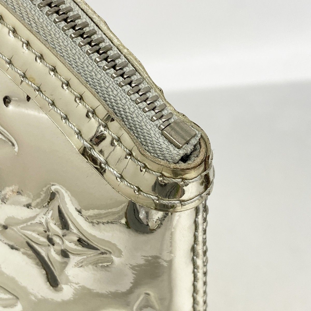 Louis Vuitton Handbag Monogram Miroir Lockit Argen — view 7