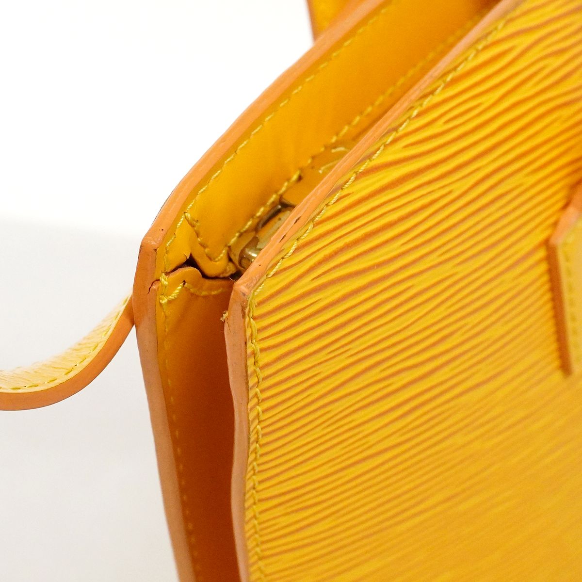 Louis Vuitton Shoulder Bag Epi Saint Jacques Poignet Long Jaune — view 8