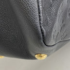Louis Vuitton Tote Monogram Empreinte Pontu PM Noir — view 6