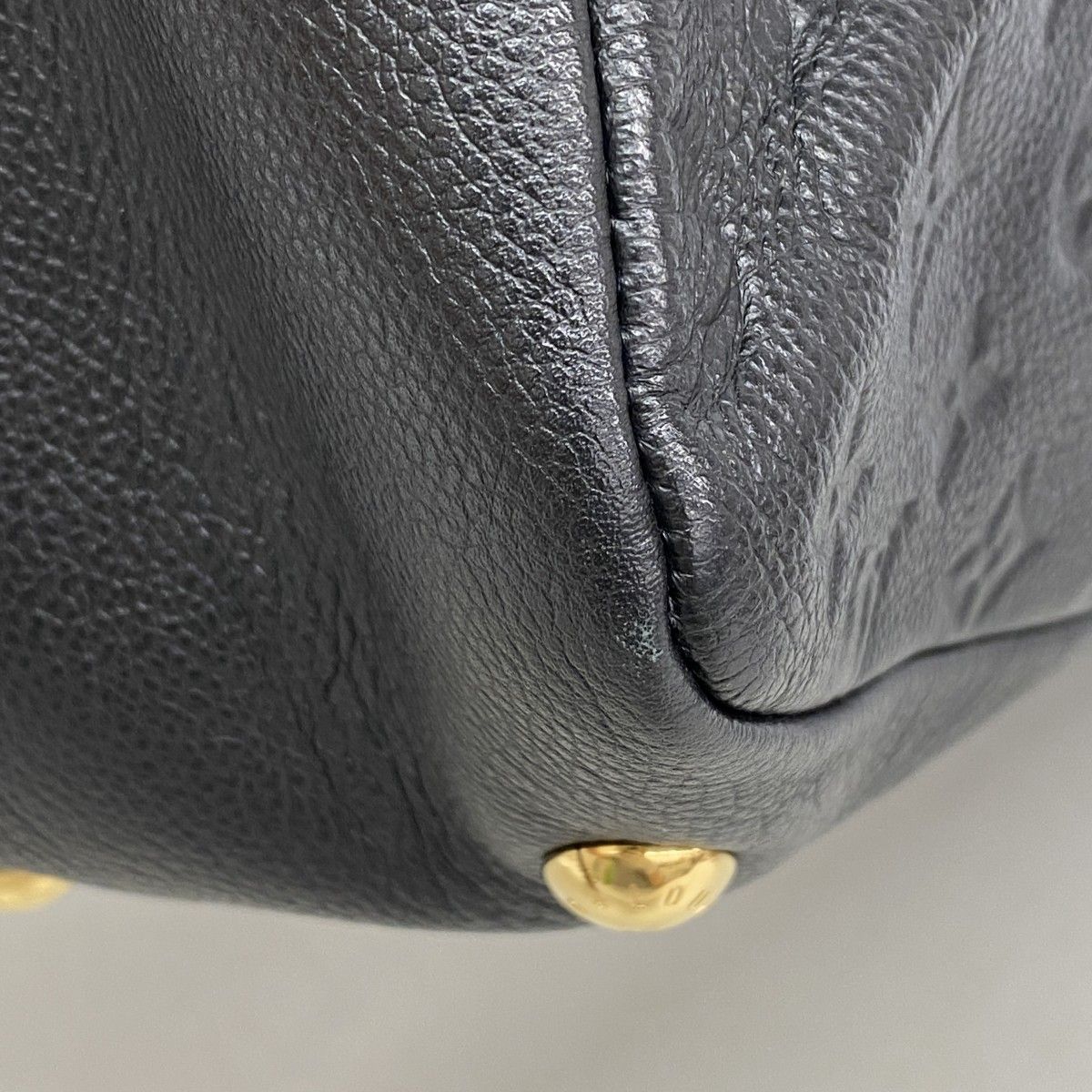 Louis Vuitton Tote Monogram Empreinte Pontu PM Noir — view 6