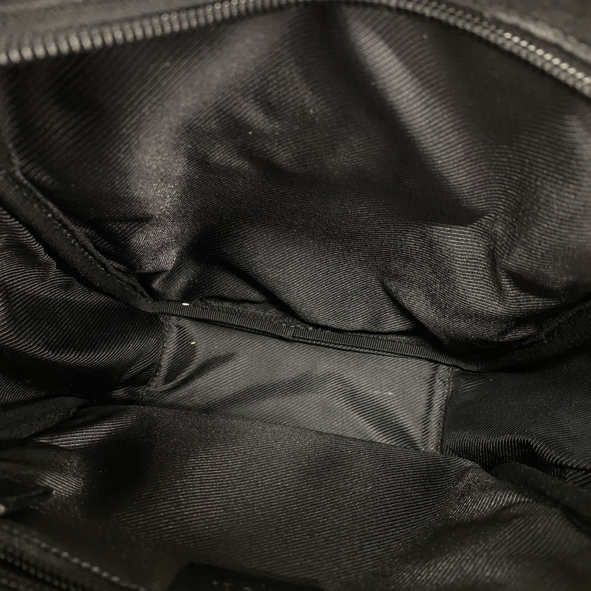 Gucci Shoulder Bag GG Canvas Black Silver — view 4