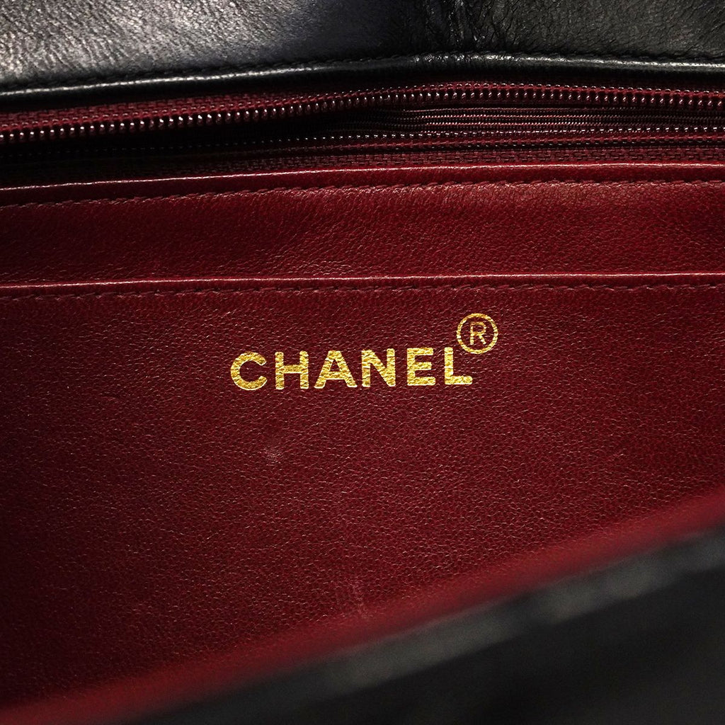 Chanel Shoulder Bag Diana Lambskin Black Gold — view 5