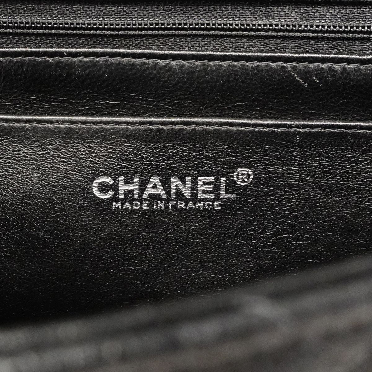 Chanel Shoulder Bag Maxi Quilted Caviar Leather Black Silver — view 5