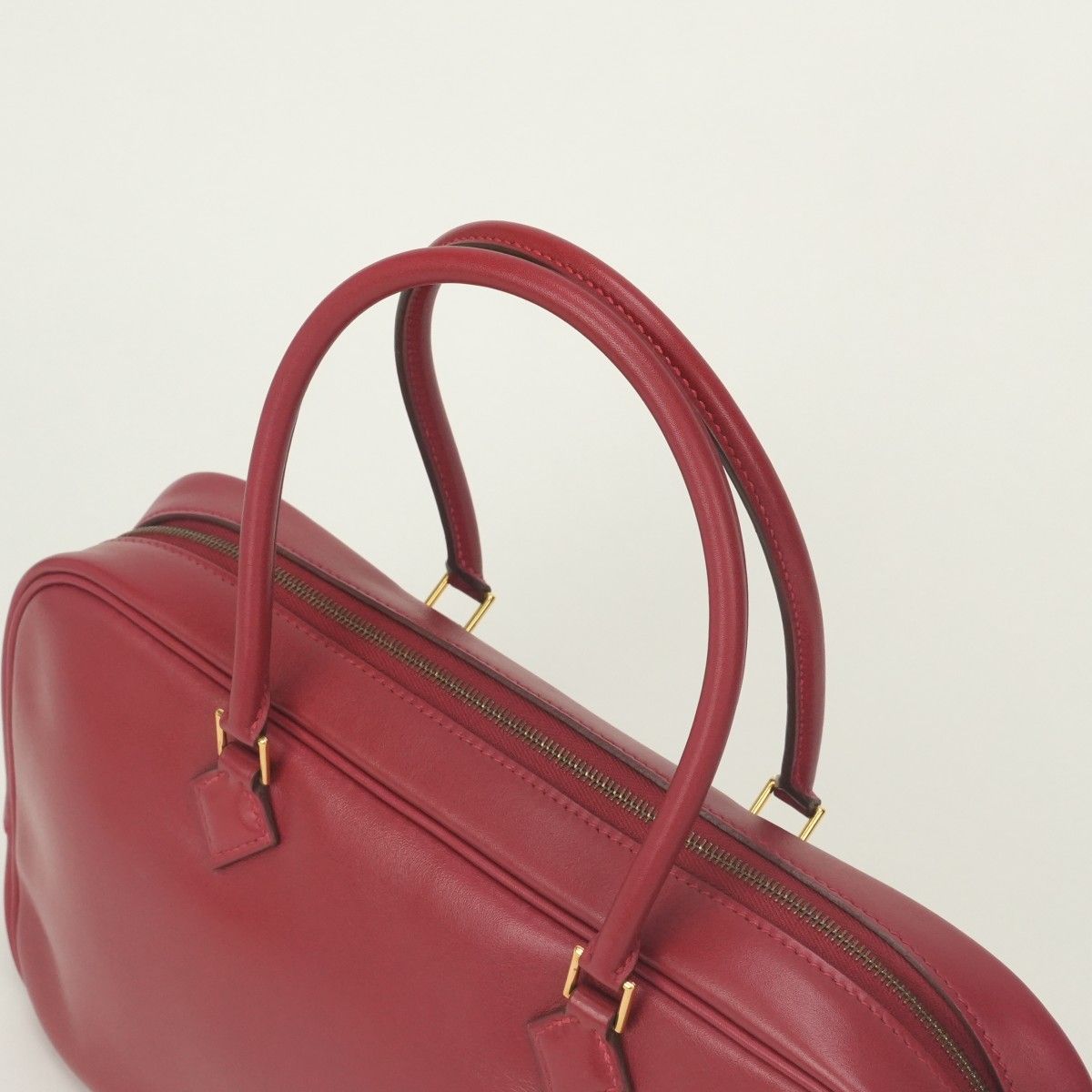 Hermes Plume Elan 28 Tote Box Calf Red Gold Handbag — view 4