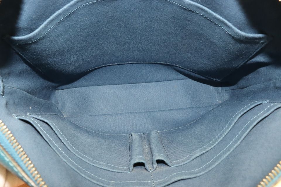 Louis Vuitton Taiga Grigori Shoulder — view 7