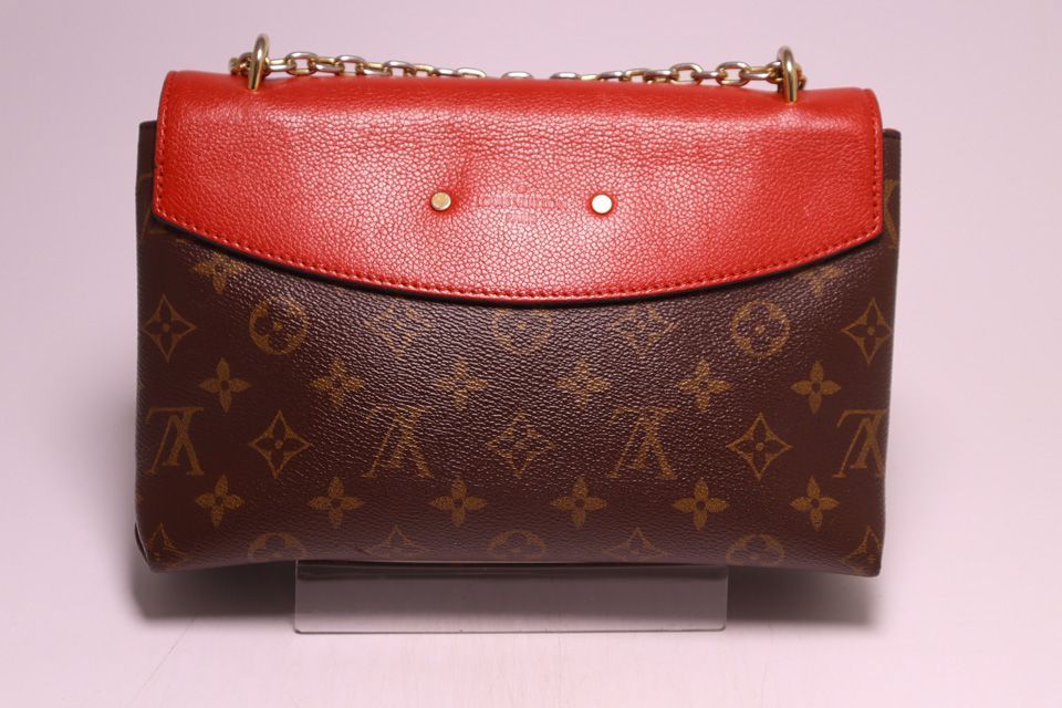 Louis Vuitton Monogram Chain Shoulder — view 2