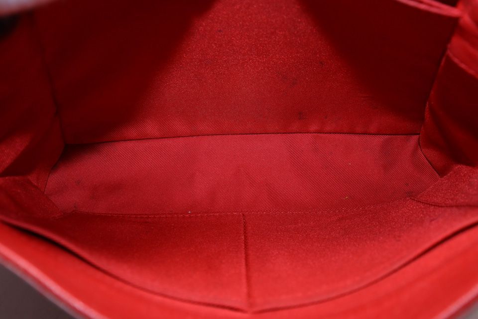 Louis Vuitton Leather Lockme II Shoulder — view 7