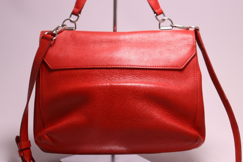 Louis Vuitton Leather Lockme II Shoulder — view 2