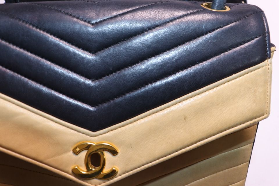 Chanel Stitch Lambskin Shoulder — view 9