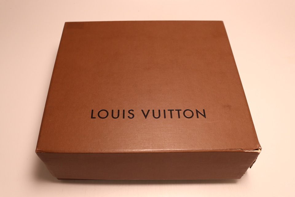 Louis Vuitton Monogram Lambskin Very One Handle 2-Way Shoulder — view 8