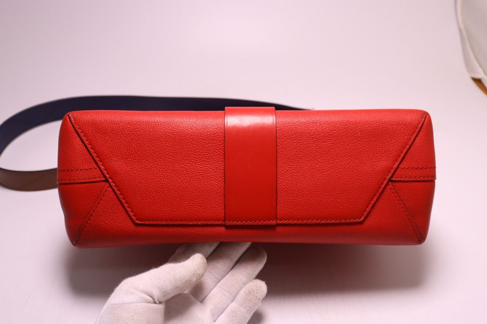 Louis Vuitton Monogram Lambskin Very One Handle 2-Way Shoulder — view 3