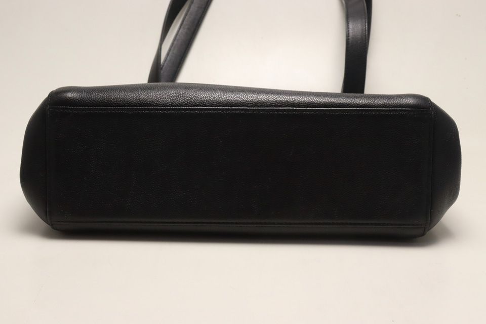 Chanel No 5 Caviar Leather Shoulder — view 3