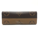 Louis Vuitton Handbag On The Go East West Monogram Canvas Black — view 5