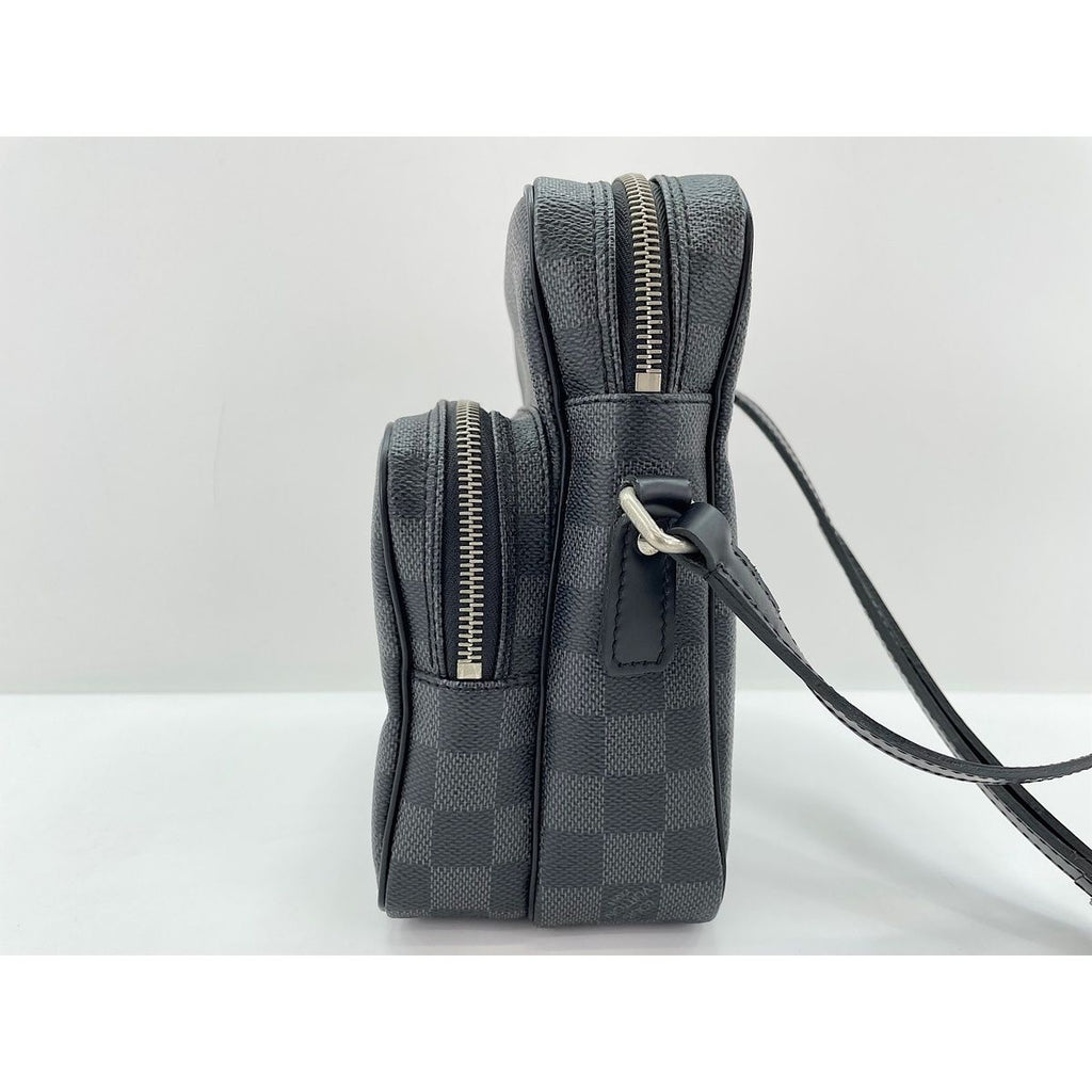 Louis Vuitton Shoulder Bag — view 4