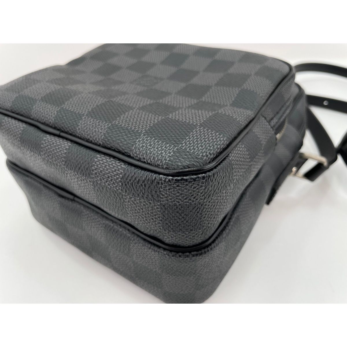 Louis Vuitton Shoulder Bag — view 7