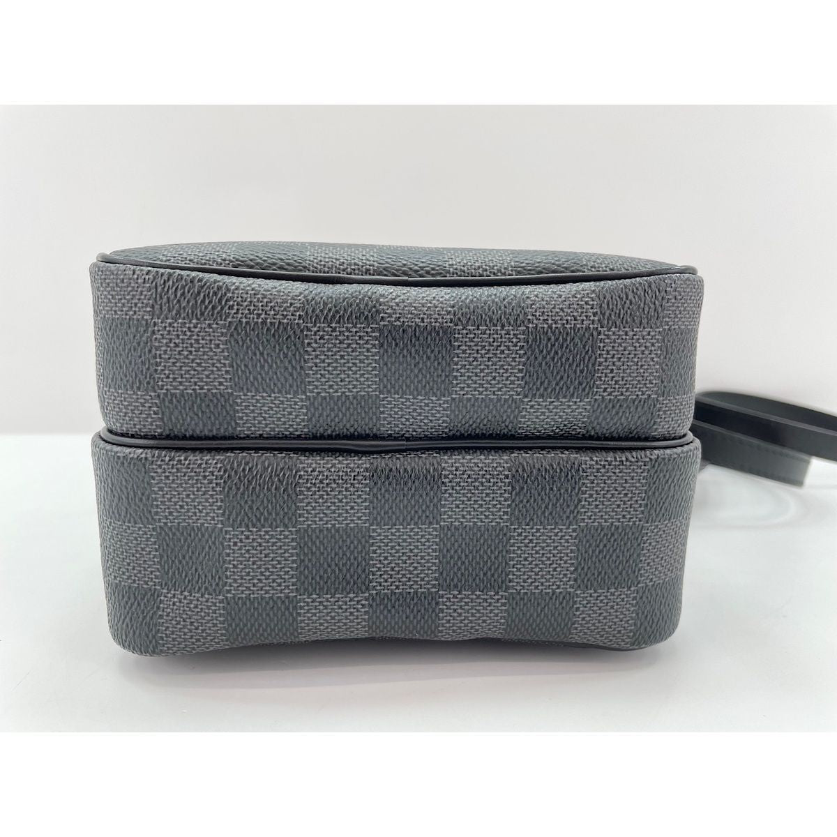 Louis Vuitton Shoulder Bag — view 6