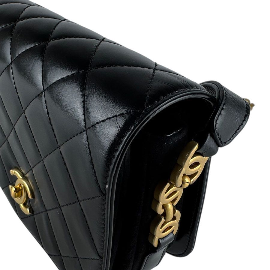 Chanel Shoulder Bag Quilted — view 6