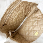 Chanel Shoulder Bag 22 — view 5